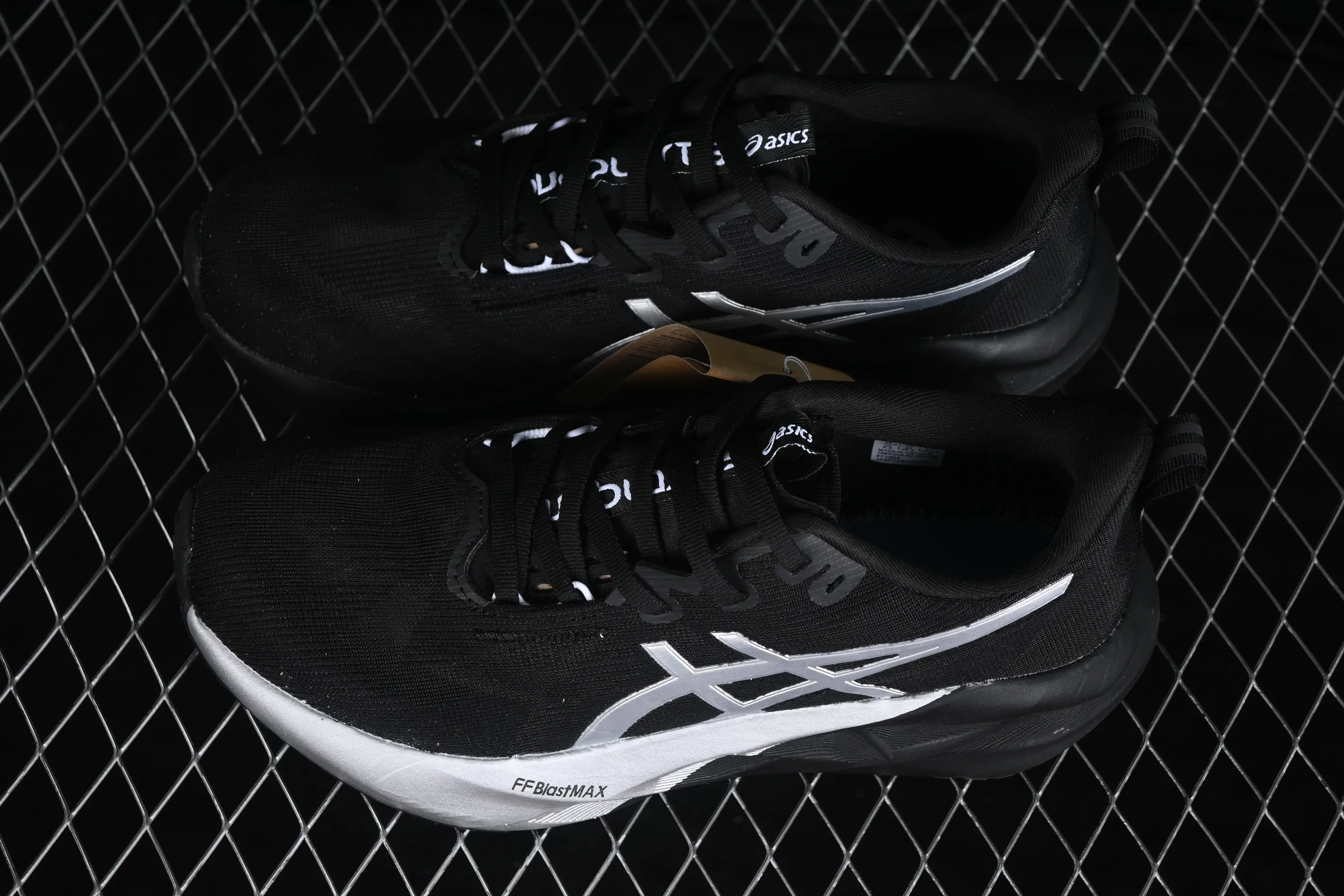 All categories Asics Asics series Asics Novablast 5 Asics Novablast 5 Asics retro breathable casual shoes cushioning men's wear-resistant running shoes 1012B980-001